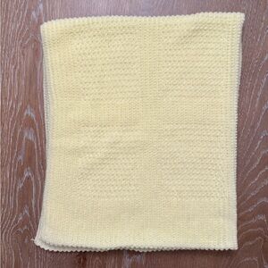 Handmade yellow soft baby blanket‎ 41”x33” made in USA Vintage baby shower gift